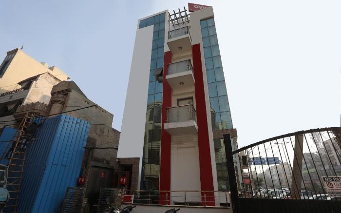 Flagship Kings Stay Near M2k Cinemas Rohini