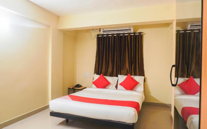 Collection O Hotel Galaxy Hospitality Near Pune Airport