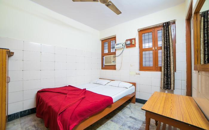 Hotel O Sree Radha Lodge Near Snow World