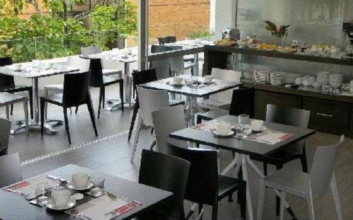 Hotel Austral Suites