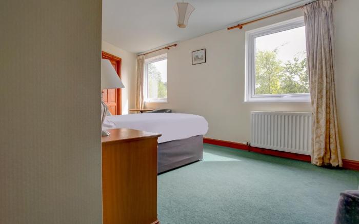 OYO Kirkconnel Hall Hotel