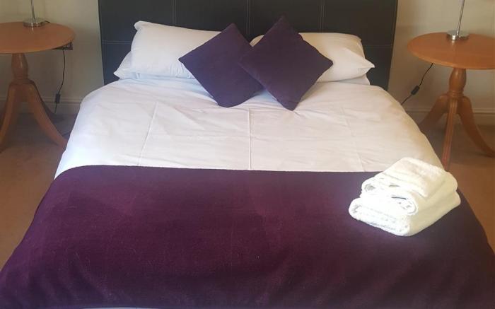 Huckleberrys Bar and Grill