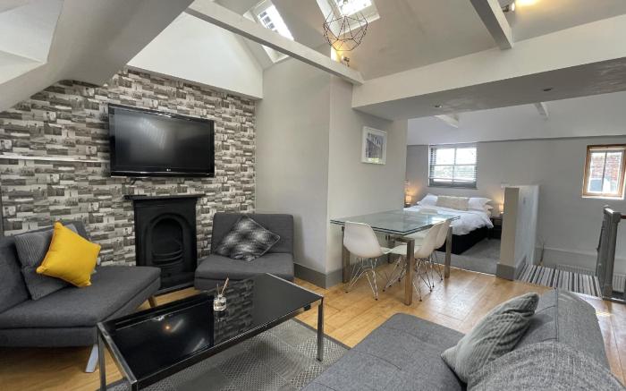 Ei8ht Brighton Apartments