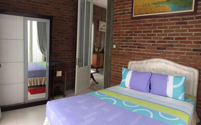 Thon’s House Near Malang City Station