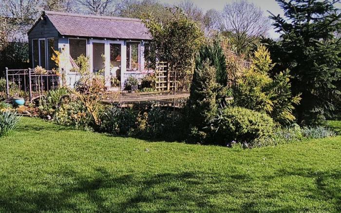 White Cottage B and B