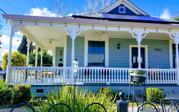 Abbey House Inn - Adults Only