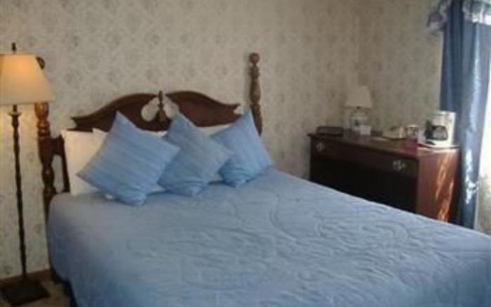 Sturbridge Country Inn - Adults Only