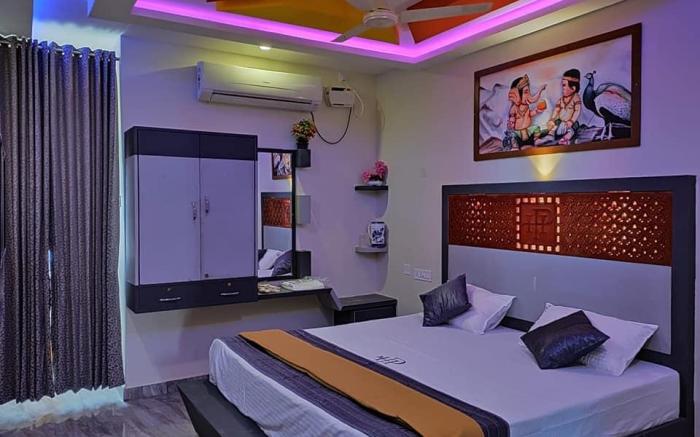 Hotel Panchavarnaa