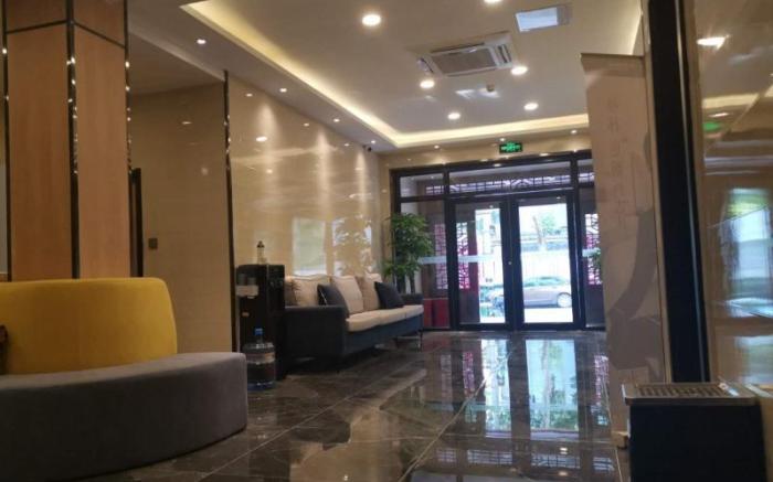 Green Tree Inn Express Jinan Huaiyin District Jingshi Road Children's Hospital