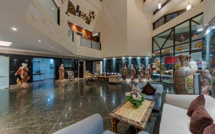 Hotel Surya Executive