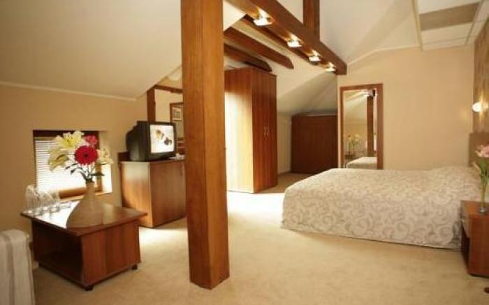 Uniqato Hotel