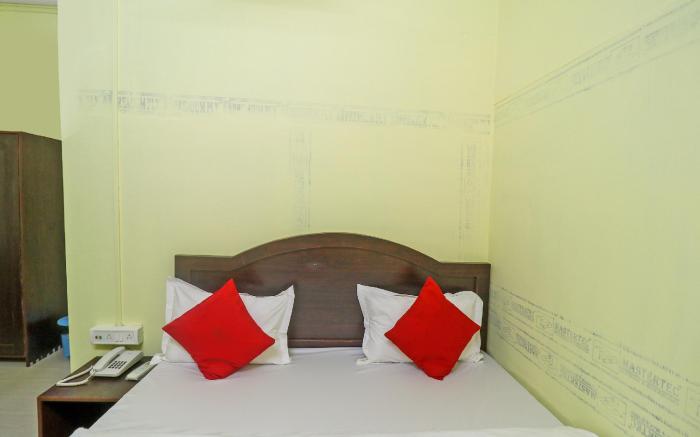 Honey O Regency City Center Metro Station