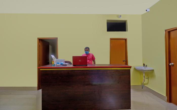 Honey O Regency City Center Metro Station