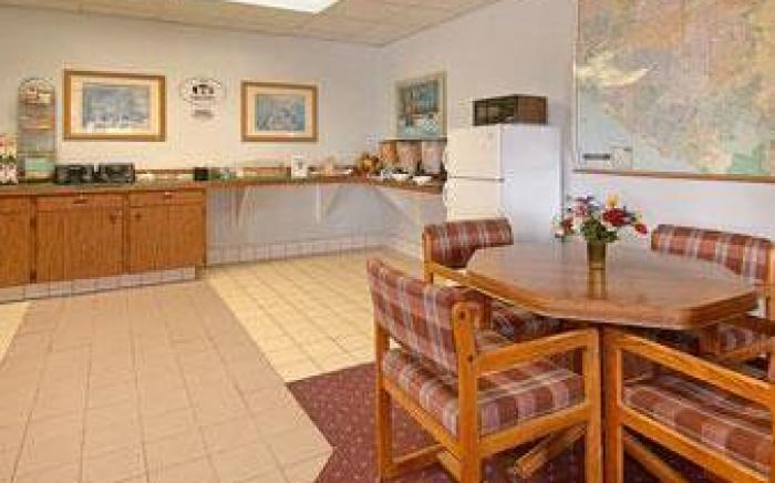 Costa Mesa Inn - Newport Beach Area