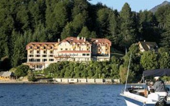 Correntoso Lake & River Hotel