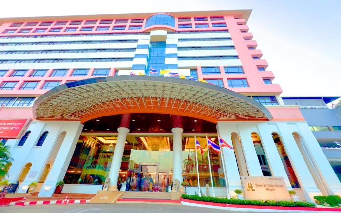 Town In Town Hotel