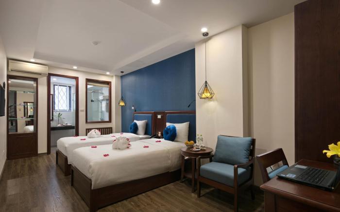 Holiday Emerald Hotel