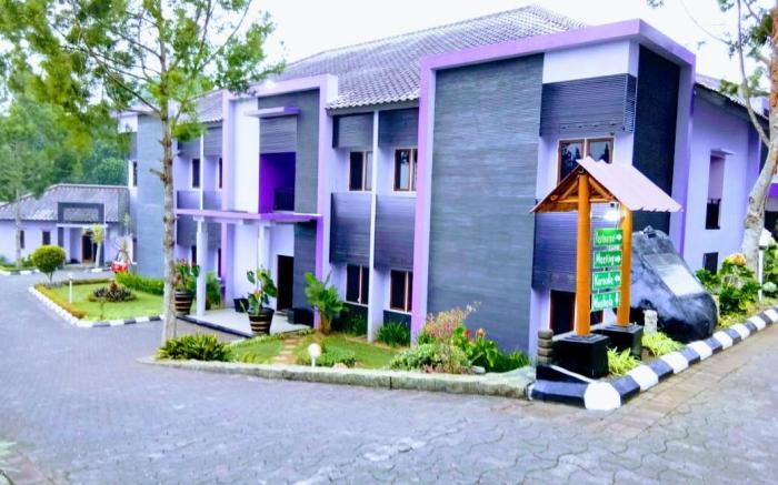 Signature Hotel Cipanas 