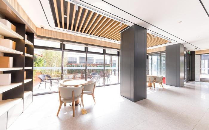 Ji Hotel(Shanghai Hongqiao Hongjing Road)                                                  