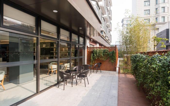 Ji Hotel(Shanghai Hongqiao Hongjing Road)                                                  