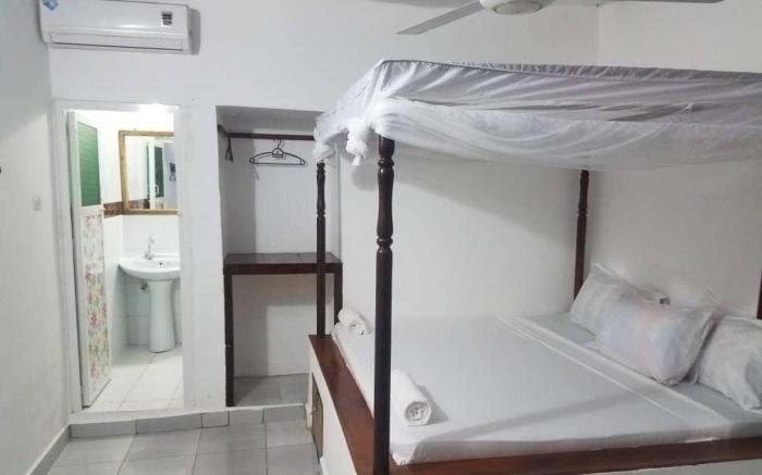 Baraka Aqurium Bungalows