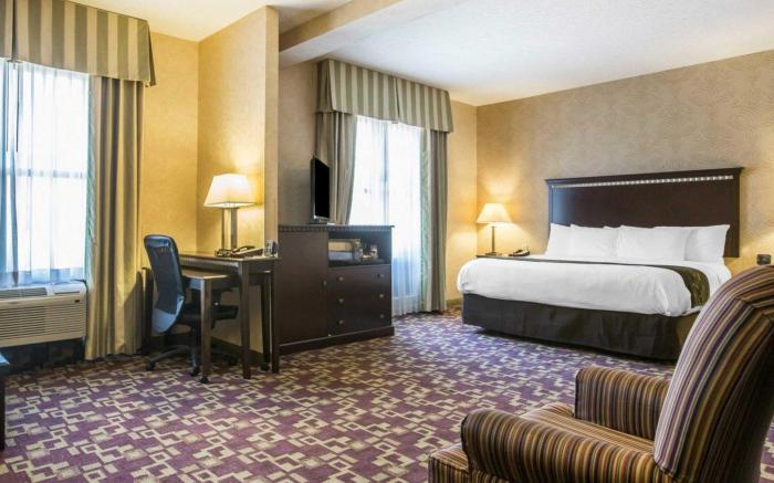 Comfort Suites