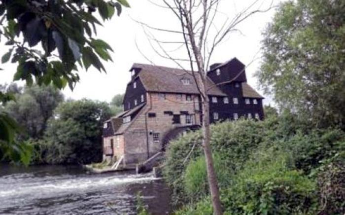 Three Horseshoes Inn