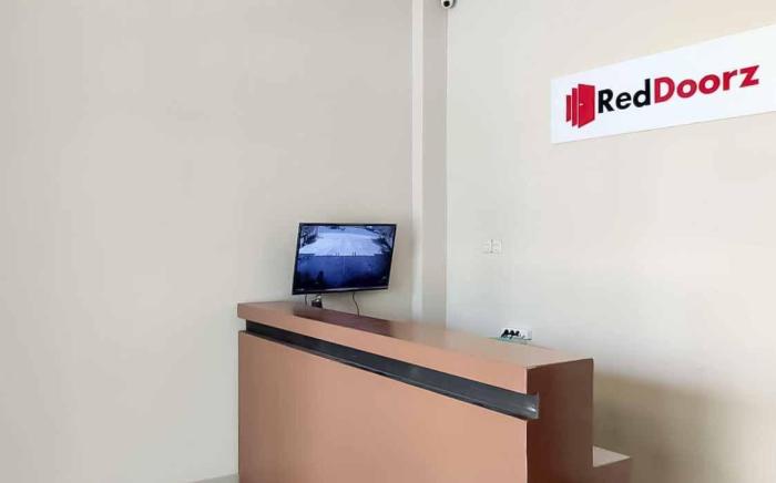 RedDoorz near Taman Wisata Alam Punti Kayu Palembang 2