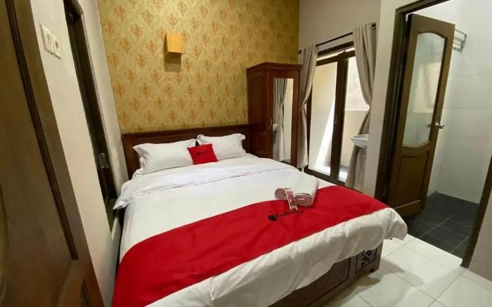 RedDoorz near Mojokerto Train Station