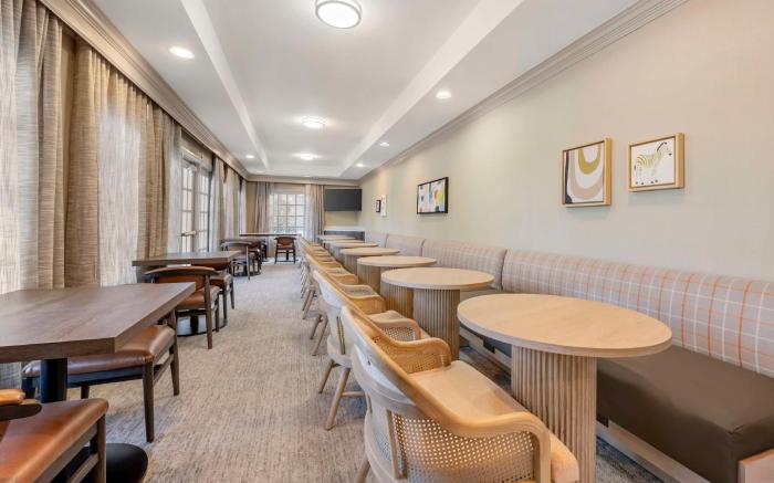 Sonesta ES Suites Dulles Airport