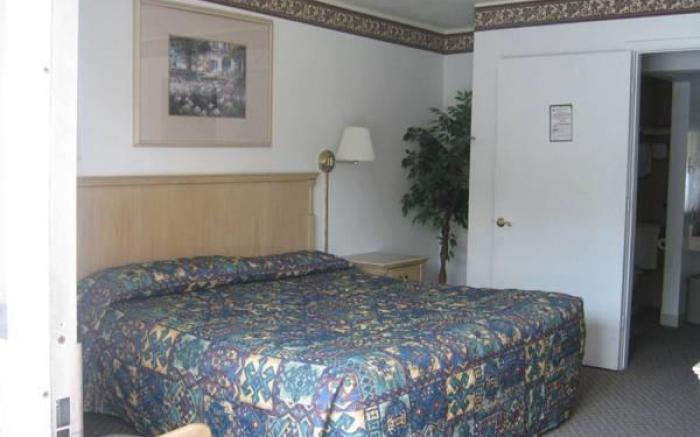 Value Lodge - Gainesville
