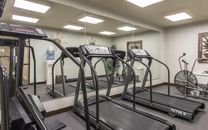 Econo Lodge Inn & Suites Joplin