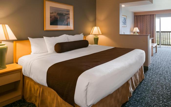 Lighthouse Suites Inn