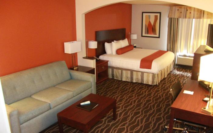 Best Western Plus Suites-Greenville