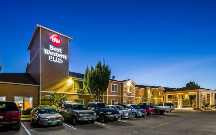 Best Western PLUS Grapevine Inn