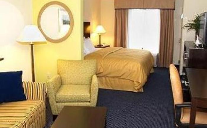 Comfort Suites Amish Country