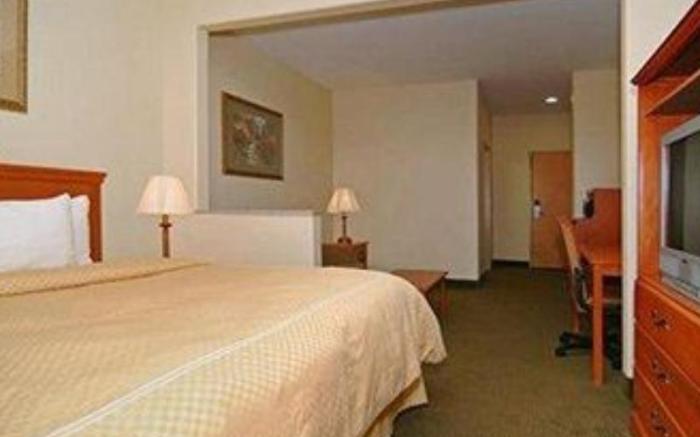Comfort Suites Batesville