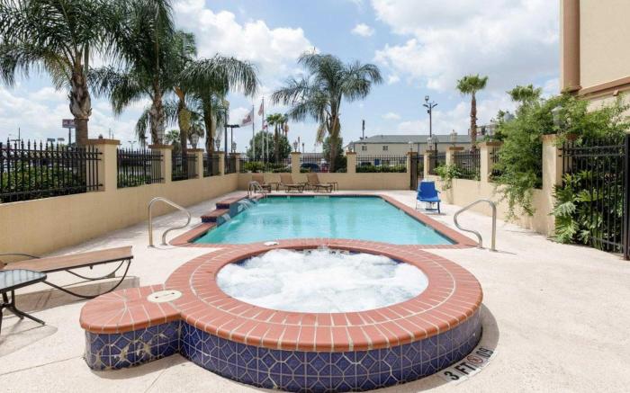 Comfort Suites Baytown I - 10