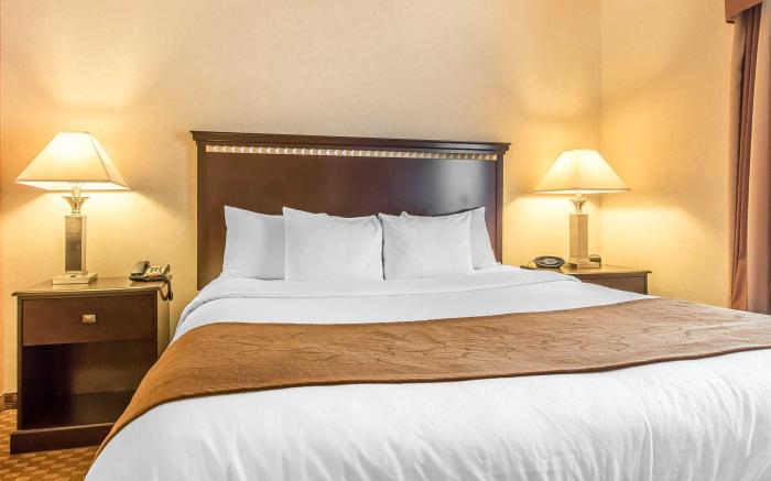 Comfort Suites Hopkinsville near Fort Campbell