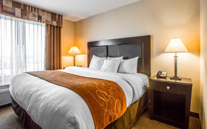 Comfort Suites