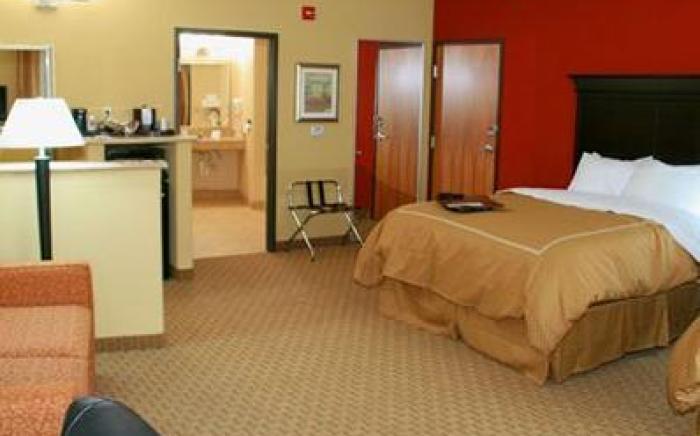 Comfort Suites Salina South