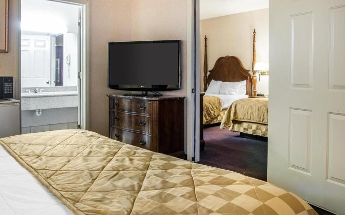 Clarion Hotel Beachfront