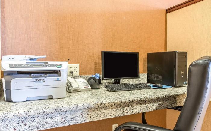Comfort Inn & Suites
