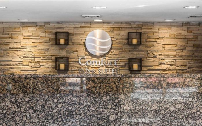 Comfort Inn & Suites East Hartford - Hartford