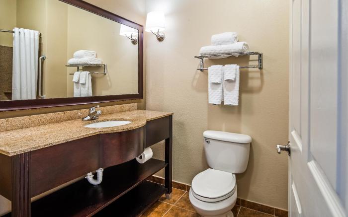 Best Western Dothan Inn & Suites