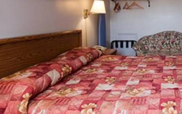 Eastbrook Inn