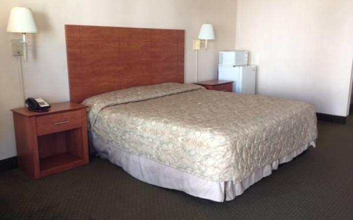 EZ Travel Inn College Station