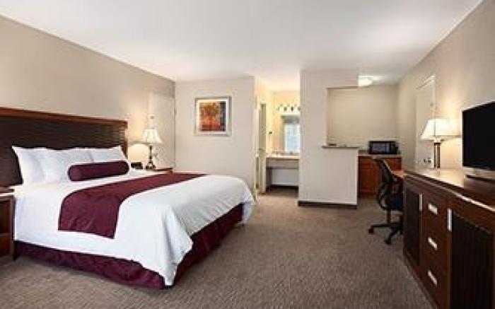 Ramada by Wyndham Sunnyvale Silicon Valley
