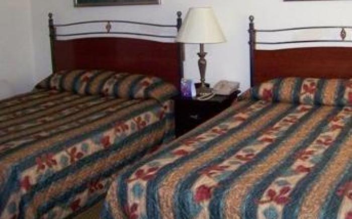 Golden Chain Motel