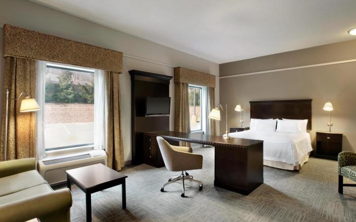 Hampton Inn & Suites Mahwah